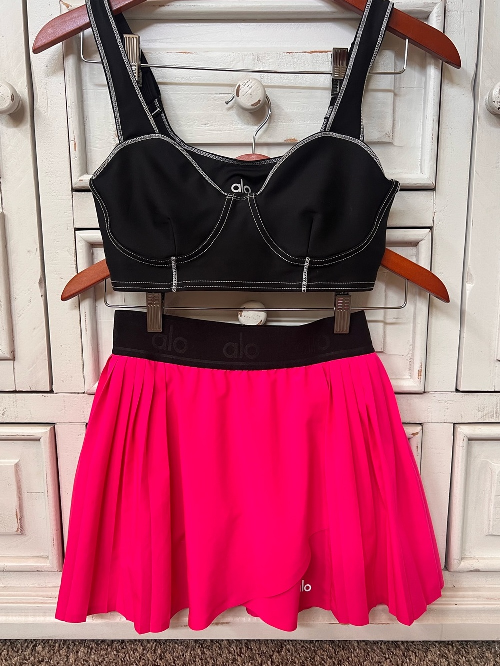 Alo Yoga Aces Tennis Golf Athletic Skirt Skirt w/ Shorts Hot Pink XS